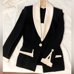 St. John Blazer in black and off-white Size 4